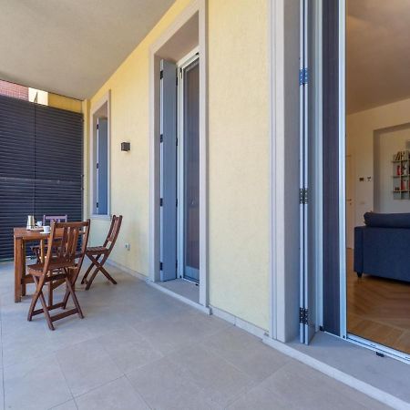 The Best Rent - Spacious Three-Bedroom Apartment With Terrace Milano Exteriör bild