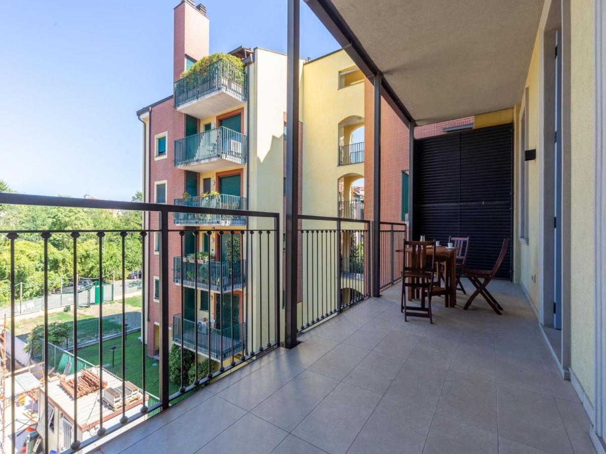 The Best Rent - Spacious Three-Bedroom Apartment With Terrace Milano Exteriör bild