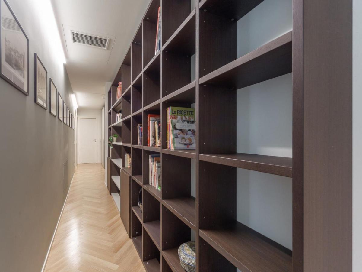 The Best Rent - Spacious Three-Bedroom Apartment With Terrace Milano Exteriör bild