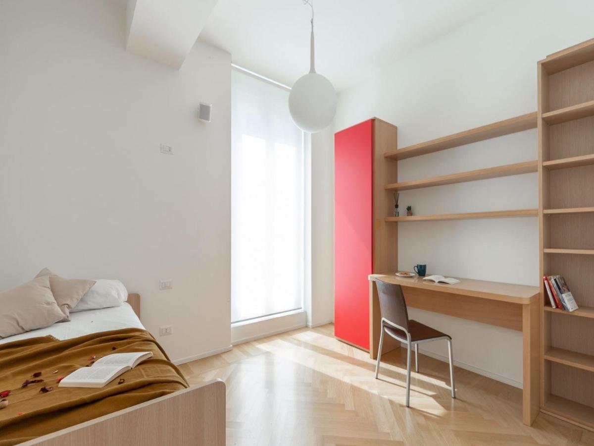 The Best Rent - Spacious Three-Bedroom Apartment With Terrace Milano Exteriör bild