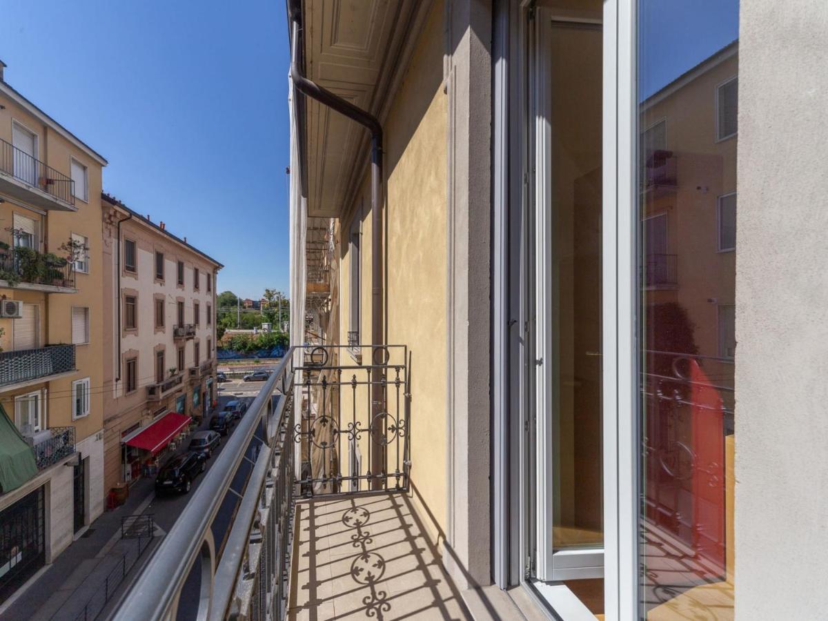 The Best Rent - Spacious Three-Bedroom Apartment With Terrace Milano Exteriör bild
